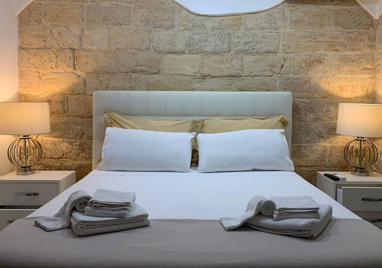 Ferrante D'Aragona Rooms レッチェ エクステリア 写真