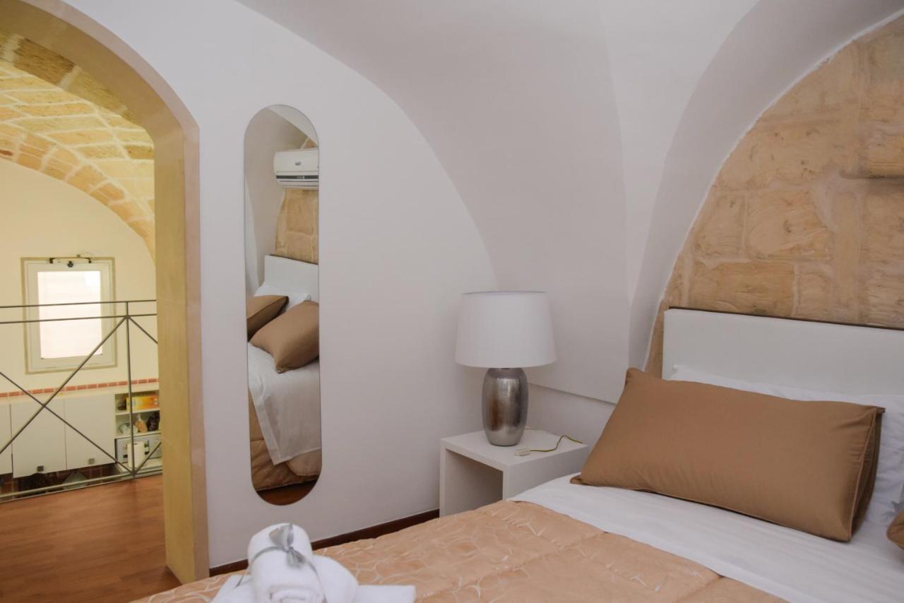 Ferrante D'Aragona Rooms レッチェ エクステリア 写真