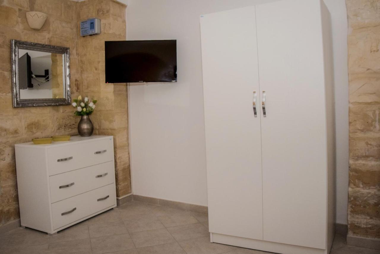 Ferrante D'Aragona Rooms レッチェ エクステリア 写真