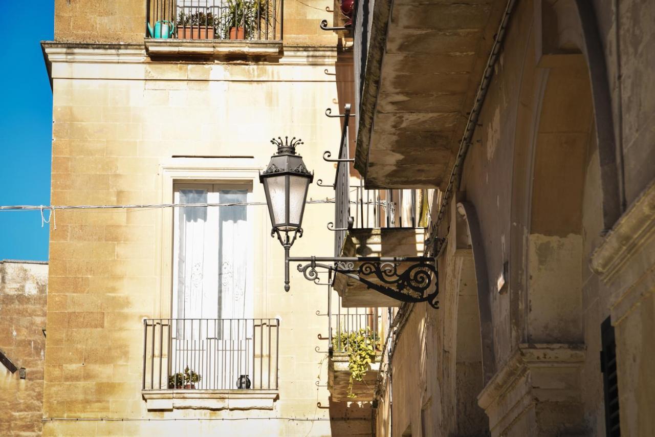 Ferrante D'Aragona Rooms レッチェ エクステリア 写真