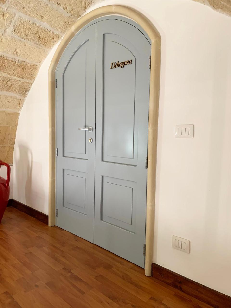 Ferrante D'Aragona Rooms レッチェ エクステリア 写真