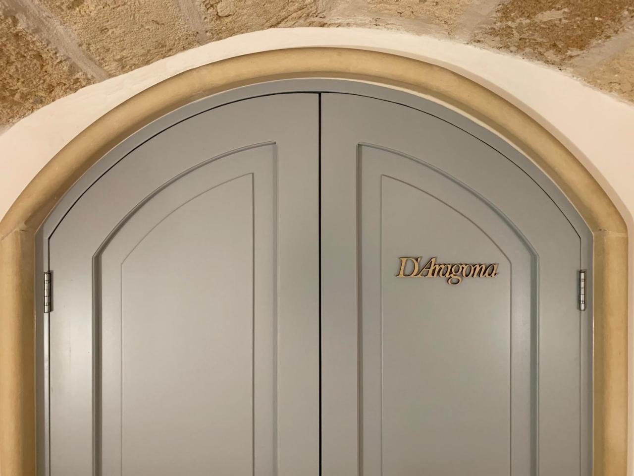 Ferrante D'Aragona Rooms レッチェ エクステリア 写真