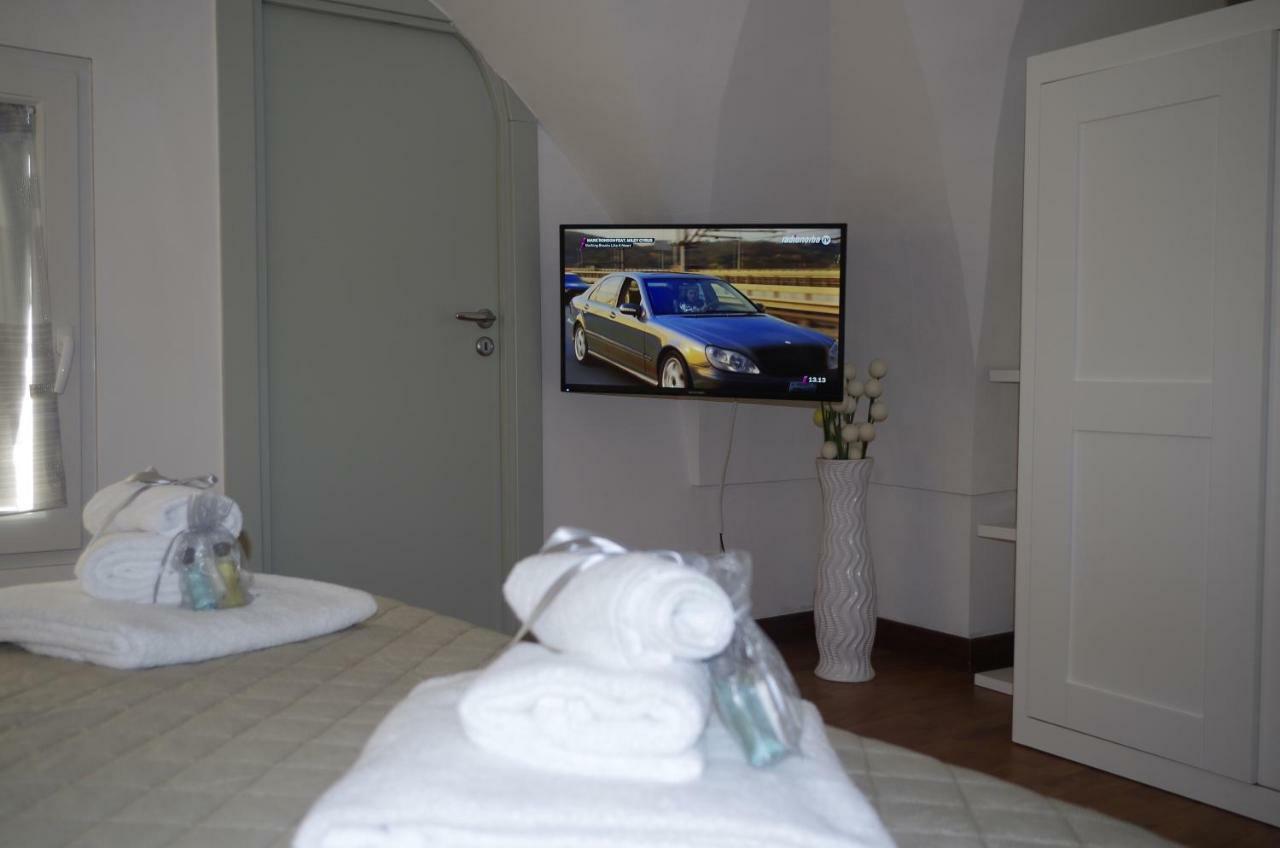 Ferrante D'Aragona Rooms レッチェ エクステリア 写真