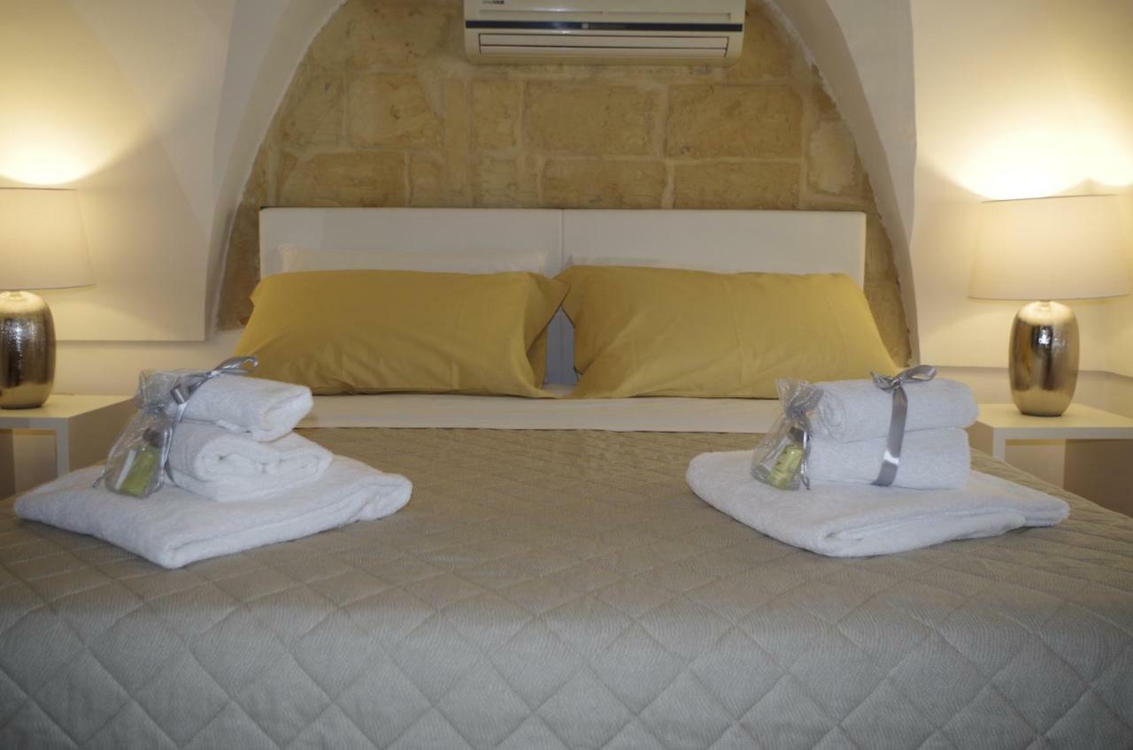 Ferrante D'Aragona Rooms レッチェ エクステリア 写真